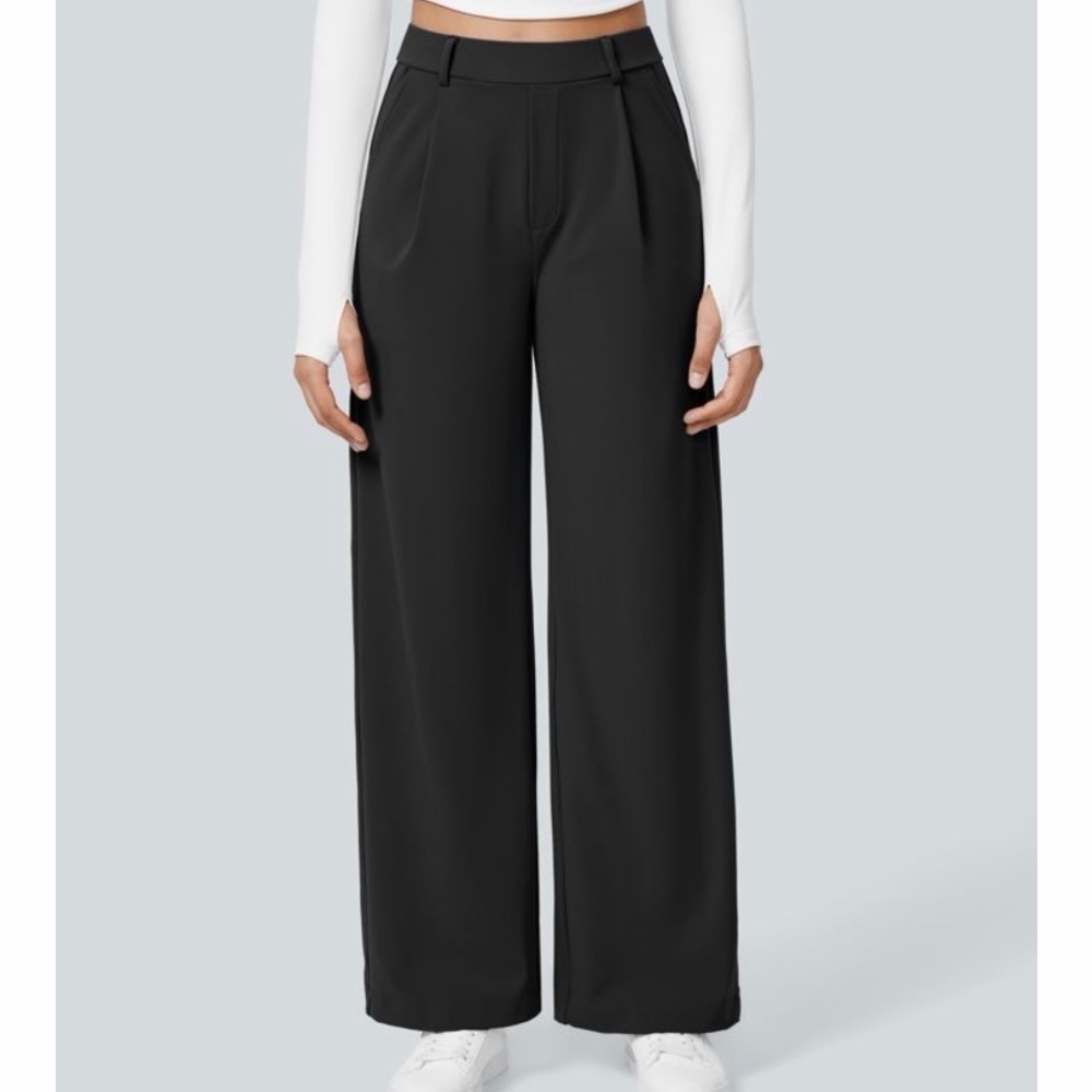 HALARA high waisted straight leg with pockets. Size large. Size chart = L, 12-14